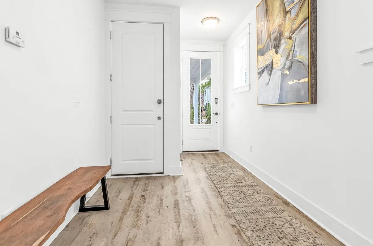 4 bed, 3.5 bath, 2500 sqft, $4,999 — Photo 4