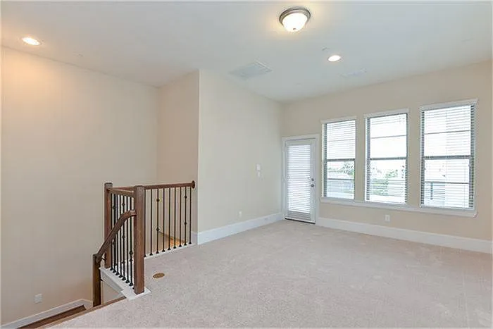 2112 Radcliffe St — Photo 17
