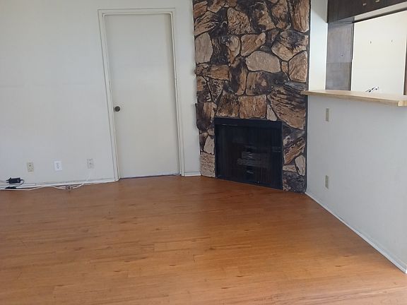 2nd image of 1831 Purdue Ave APT 204