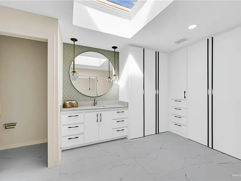 1406 S 7th Ave — Photo 12