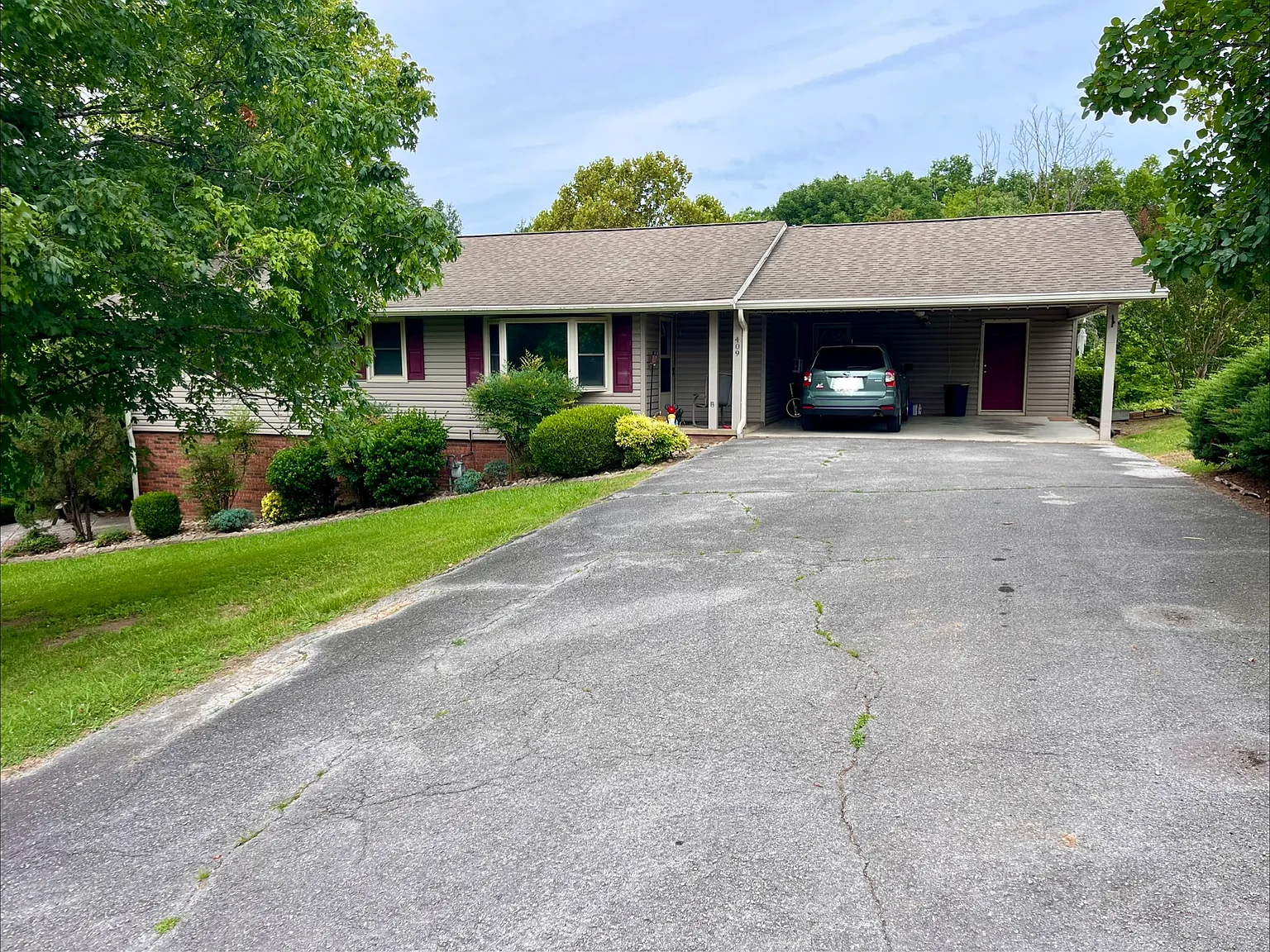 3 bed, 1800 sqft, $2,100 — Photo 1
