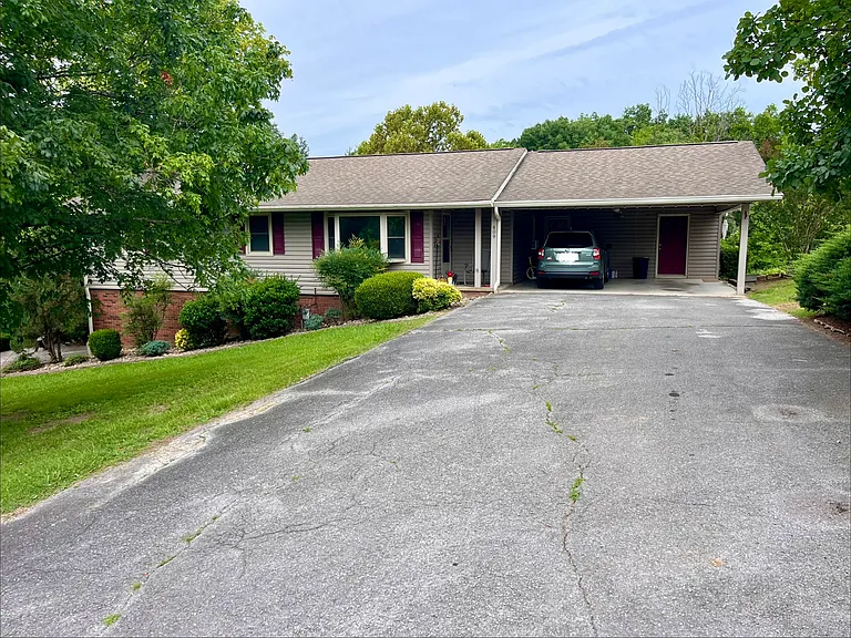 409 Conley Dr — Photo 1
