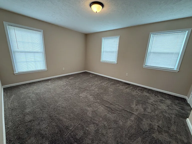 226 Hickory Trl #1 — Photo 6