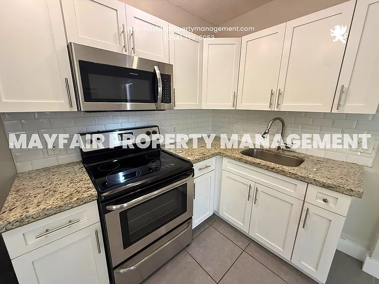 635 NE 8th Ave #4 — Photo 3