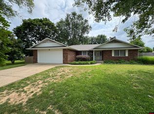 1709 Coachman Dr, Mountain Home, AR 72653