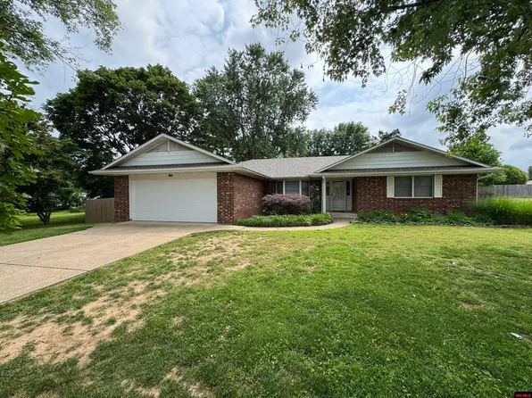 1709 Coachman Dr, Mountain Home, AR 72653
