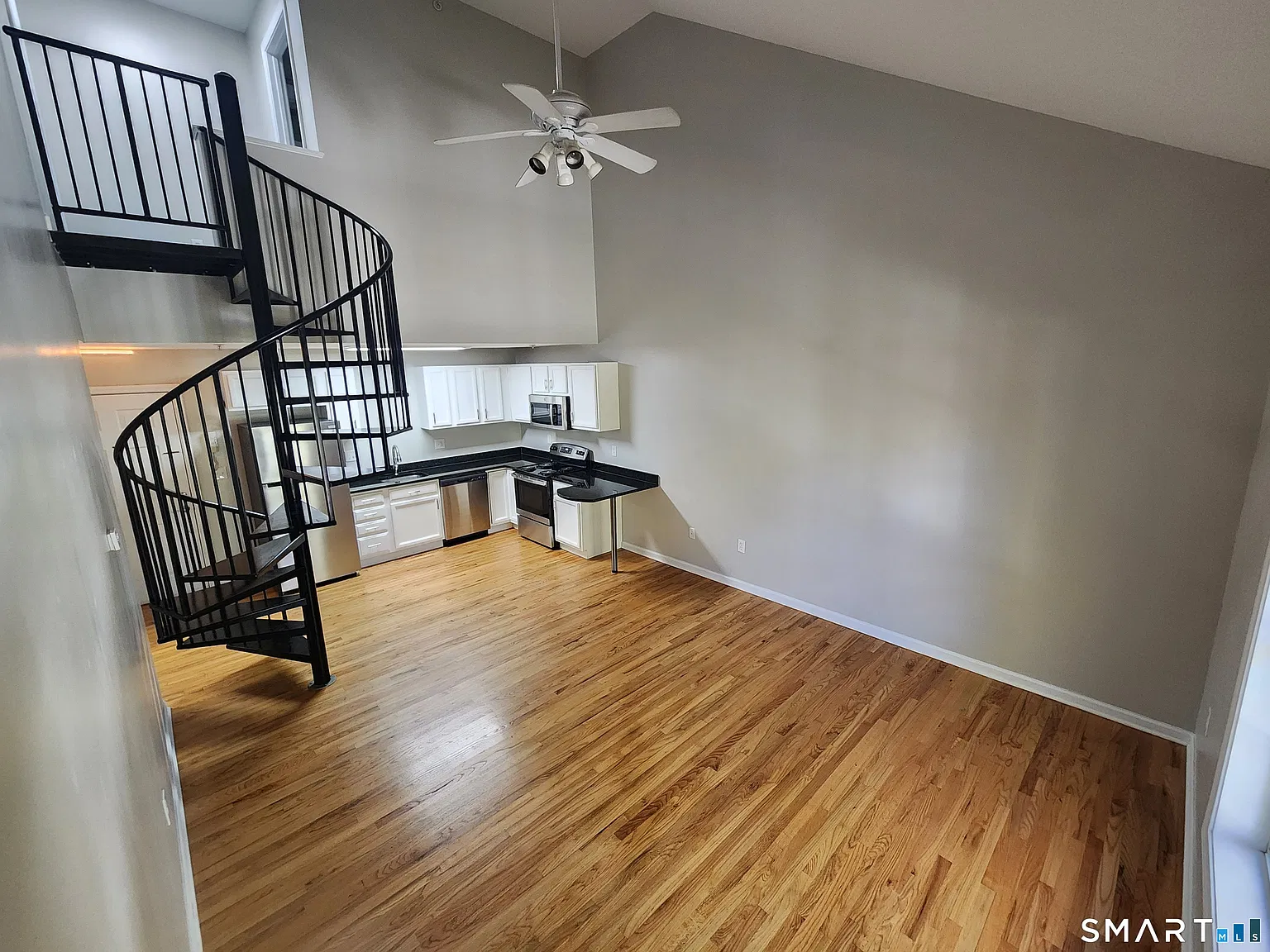 670 Boston Post Rd — Photo 4