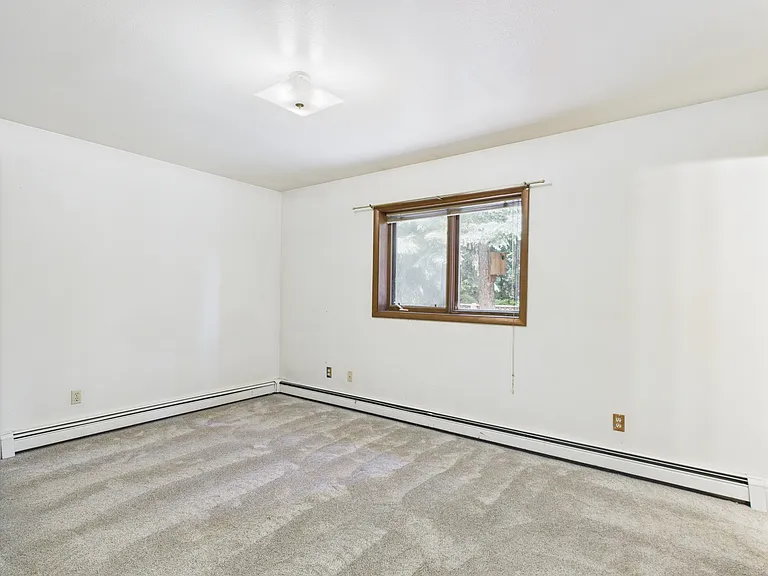 109 Cary Ave — Photo 16