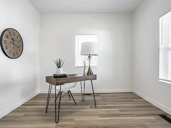 849 N Oakland Ave — Photo 22