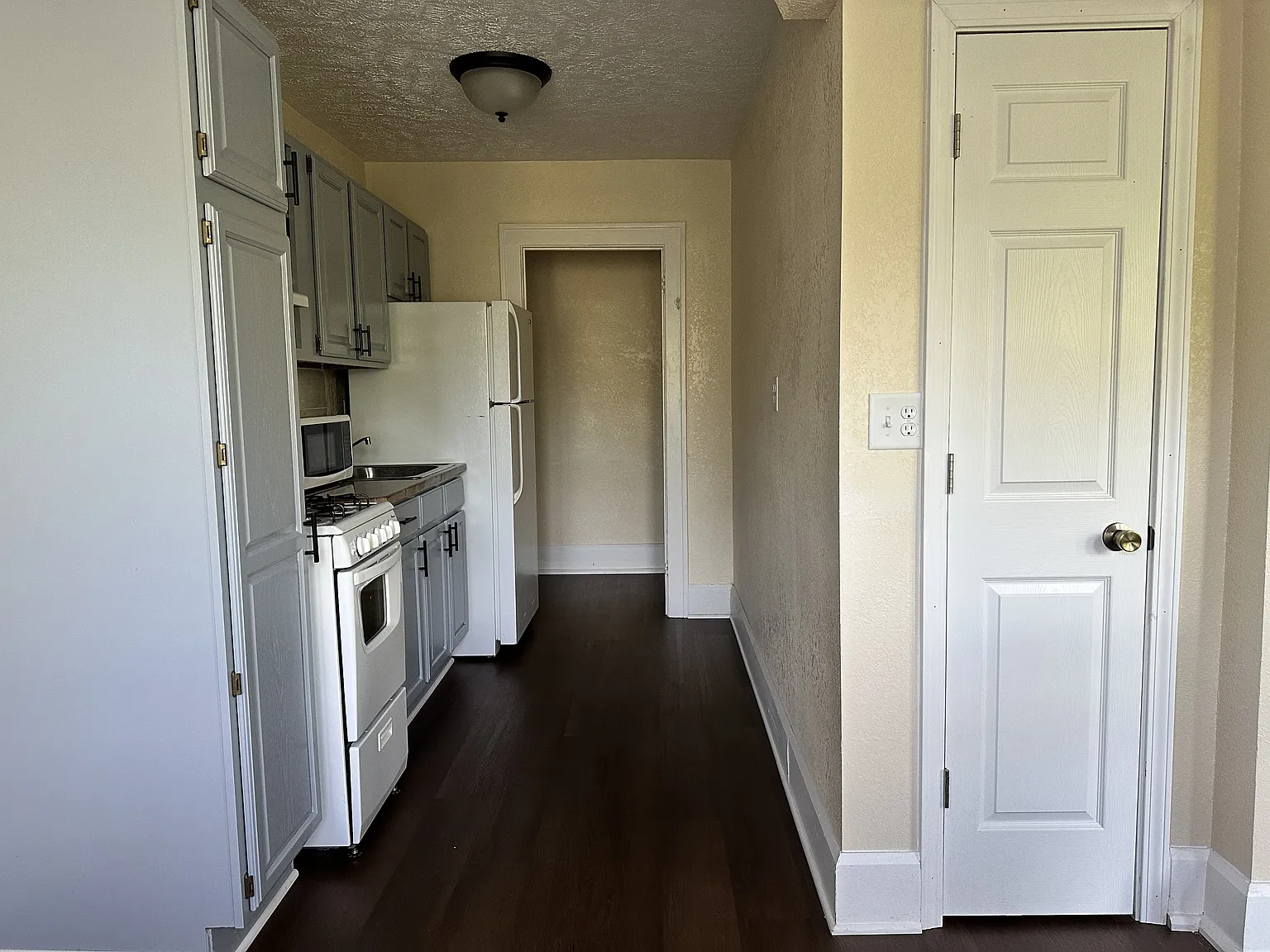 1319 Charles Street - 9 — Photo 3