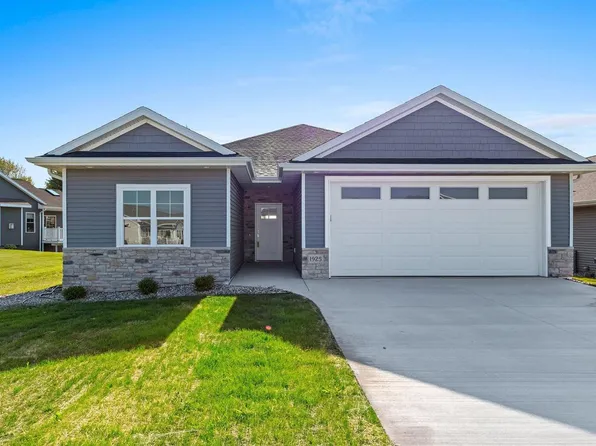 1925 Creekwood COURT, Manitowoc, WI 54220