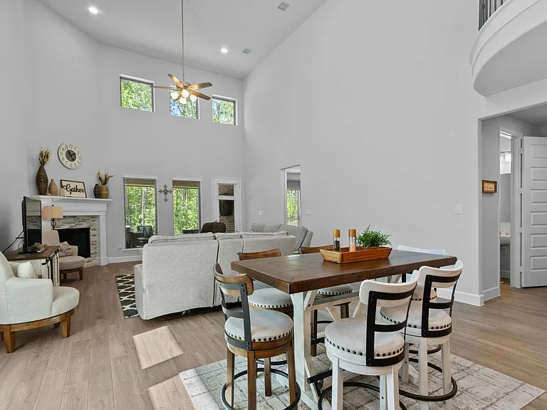282 Sky Top Dr — Photo 15