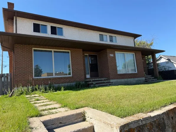 635 N 3rd Ave W, Drumheller, AB T0J 0Y3