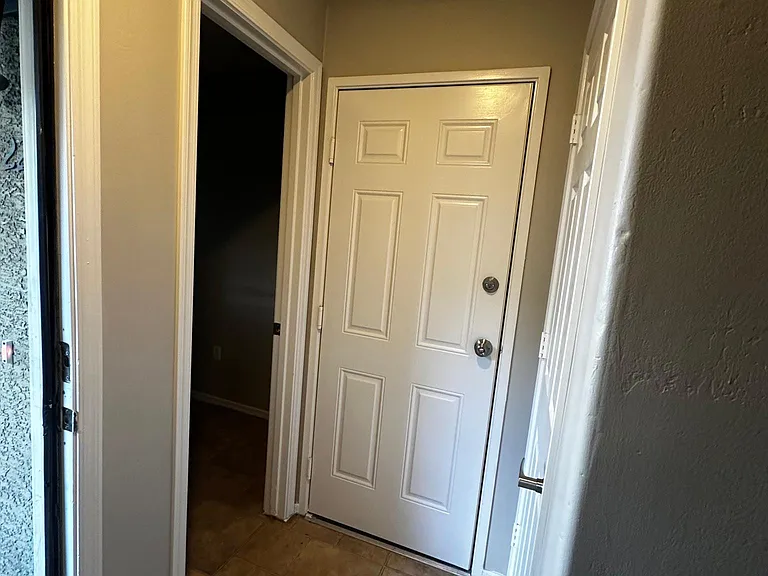 2450 W Glenrosa Ave — Photo 22