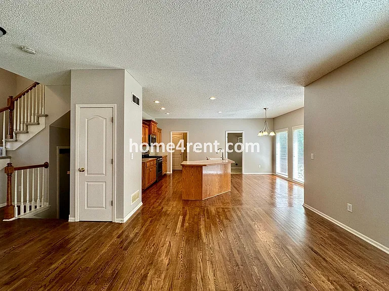 17825 W 160th St — Photo 14