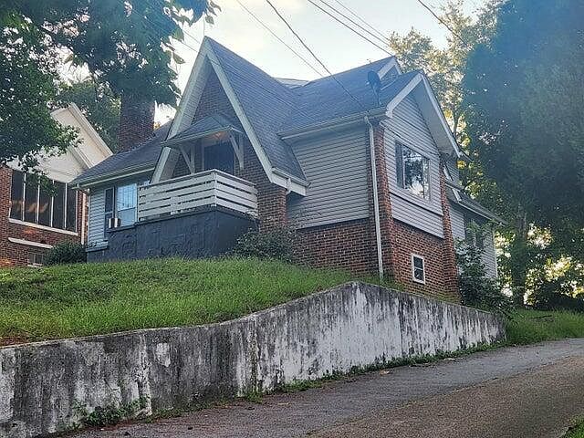 2nd image of 216 Booth Rd