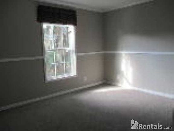 3rd image of 2836 Liz Ln