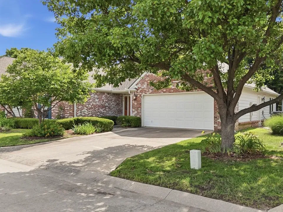 419 N Forest Ridge Blvd