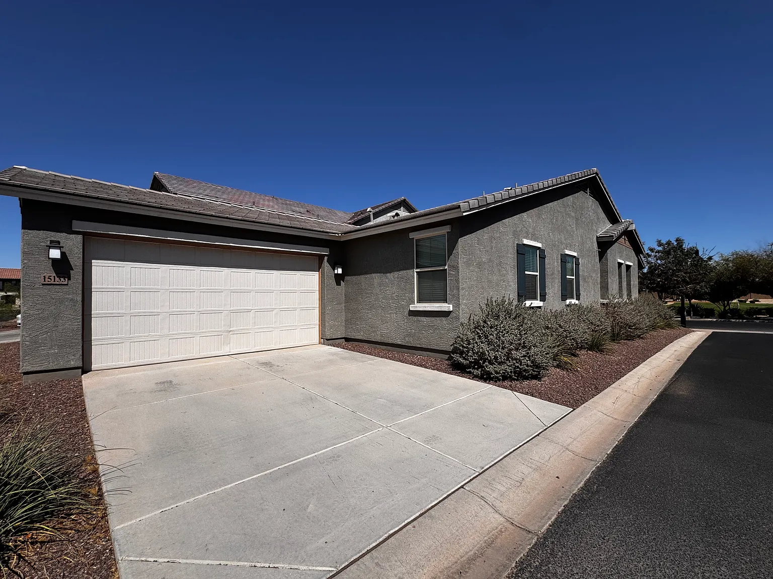 3 bed, 1846 sqft, $2,300 — Photo 2