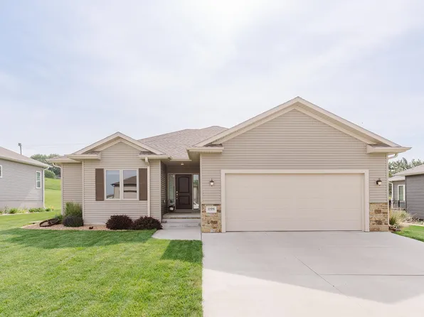 1106 E Meadow Ridge Rd, Norfolk, NE 68701