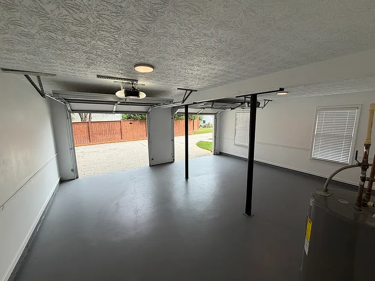 3929 Riverstone Dr — Photo 23