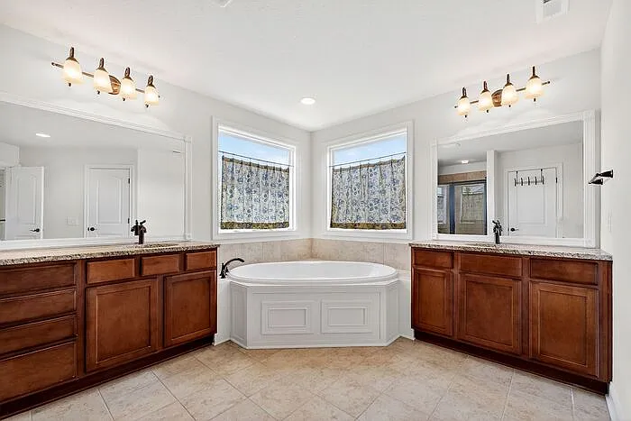 4161 Kattman Ct — Photo 18