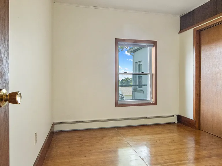 18 Thamsen Dr — Photo 15