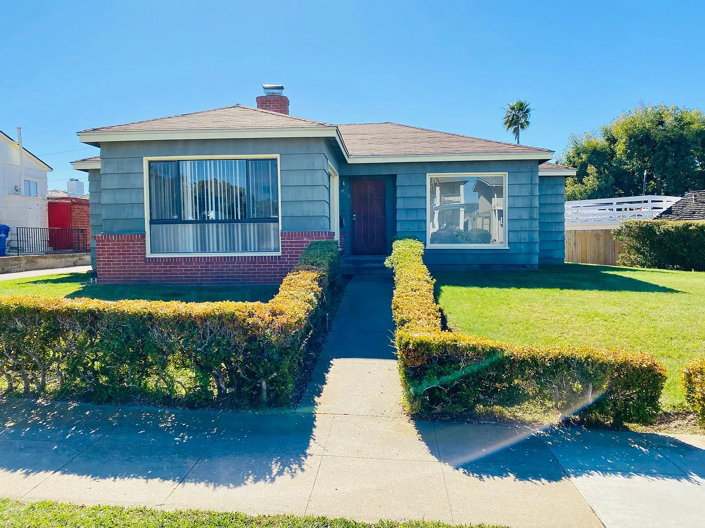 Perfect 2BD/1.5BA Point Loma Home w/ Ocean Views! Available December - $4,395/mo! — Photo 3