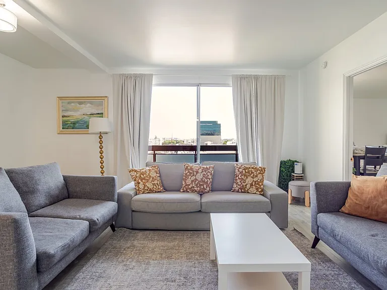 321 S San Vicente Blvd #505 — Photo 6