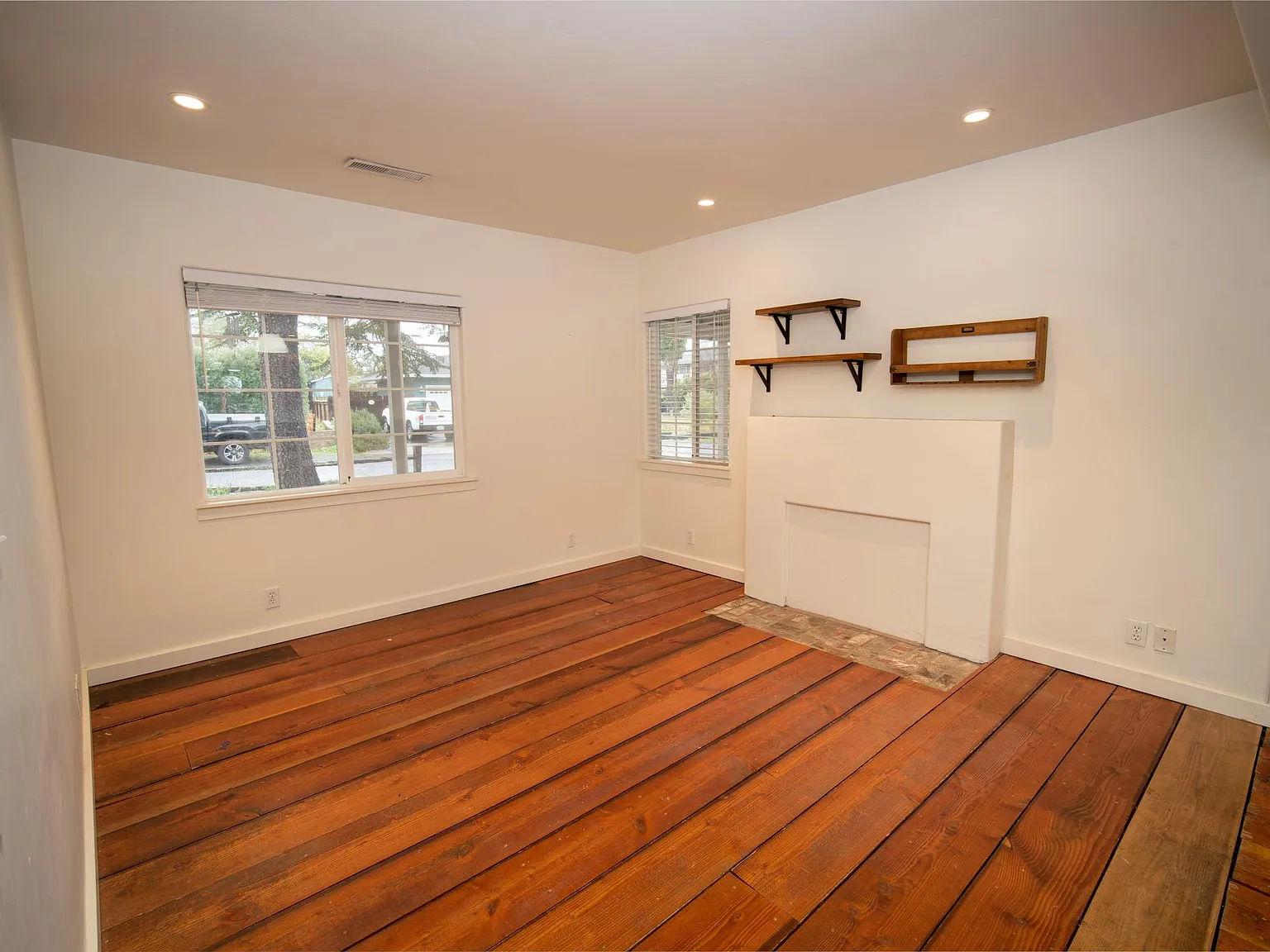 2 bed, 1400 sqft, $3,000 — Photo 3