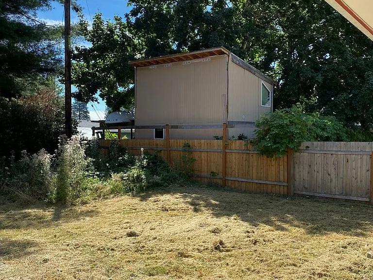 1115 NW 20th St — Photo 21