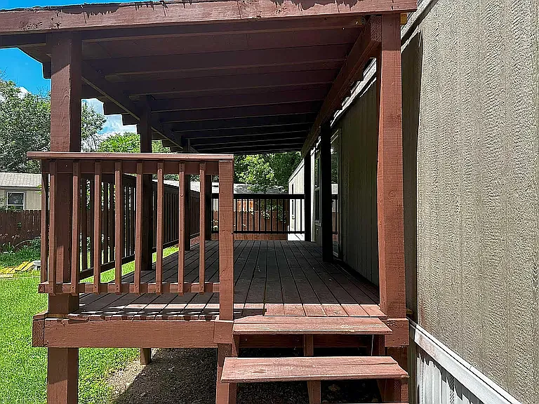 3 bed, 1100 sqft, $1,600 — Photo 4
