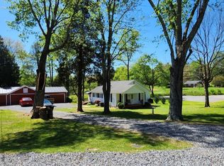 220 Drexel Rd, Morganton, NC 28655