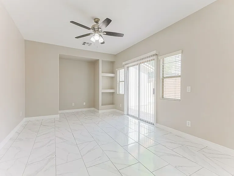 4672 E Laurel Ave — Photo 5