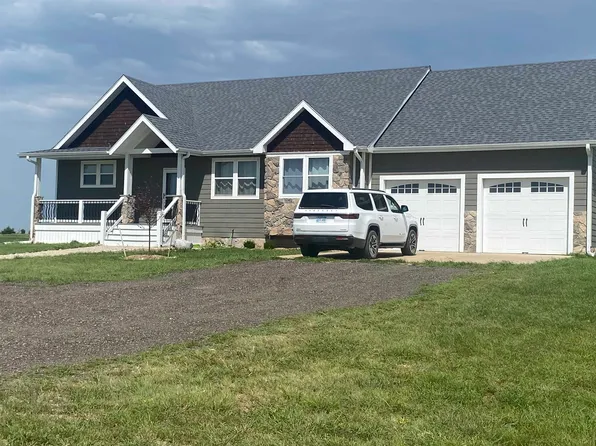 87 Autumn Leaf Ln, Bennington, KS 67422