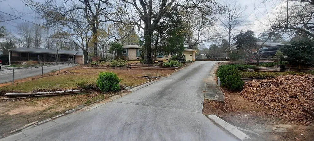 3 bed, 2.0 bath, 1351 sqft, $1,650 — Photo 3