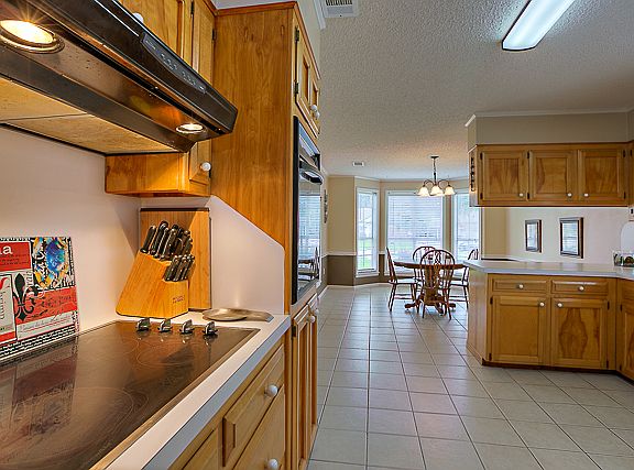 5th image of 1510 Heartwood Dr
