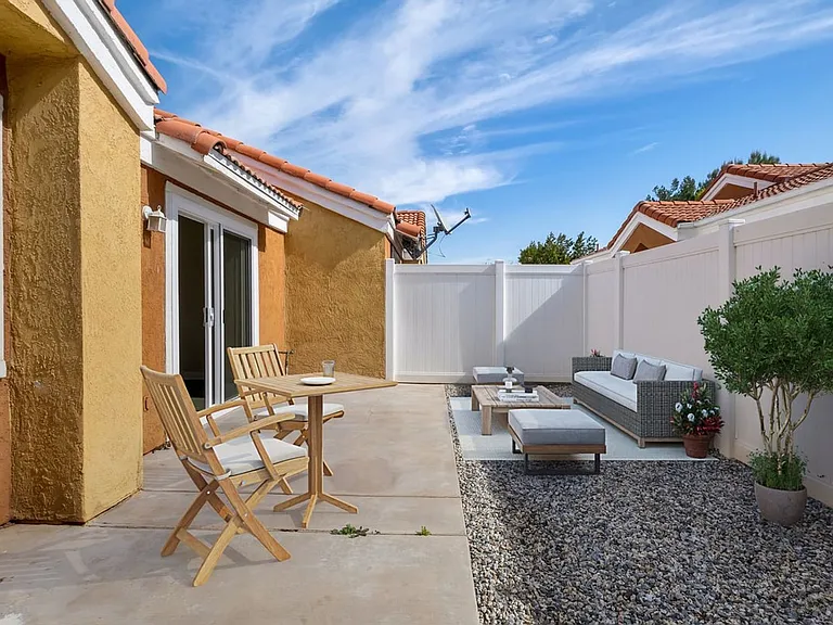 Concord Villas Patio Homes - Riverside, CA — Photo 56