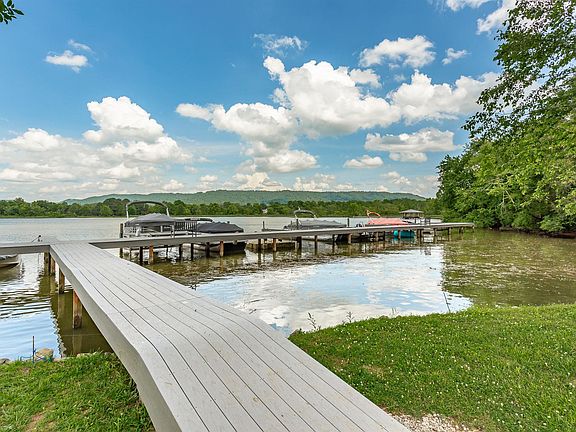 2nd image of 8146 Savannah Bay Dr