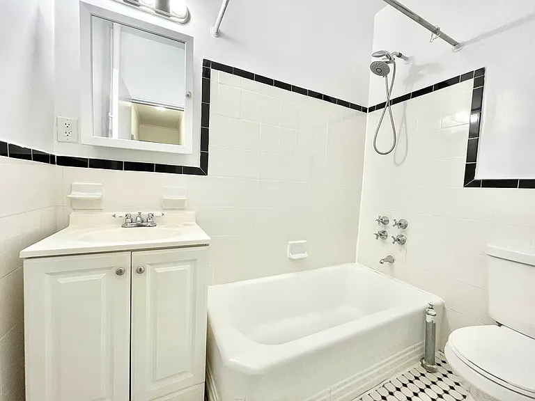 590 3rd Ave #5A — Photo 7