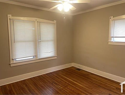 2nd image of 109 S Longworth Ave