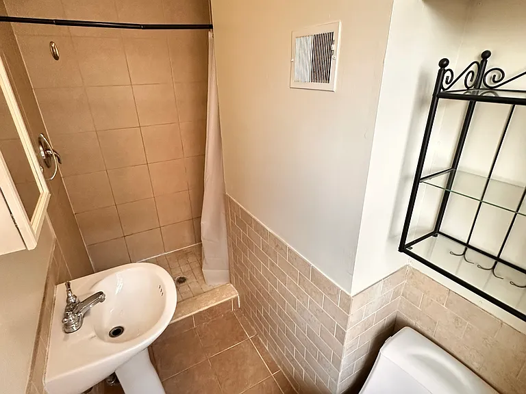 2700-14 South St #2710 — Photo 15