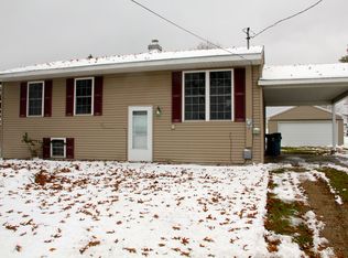 805 Grand Rapids St, Middleville, MI 49333