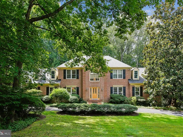 2022 Spring Branch Dr, Vienna, VA 22181