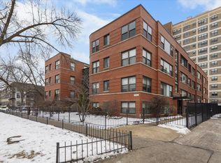 7423 N Sheridan Rd APT 2W, Chicago, IL 60626