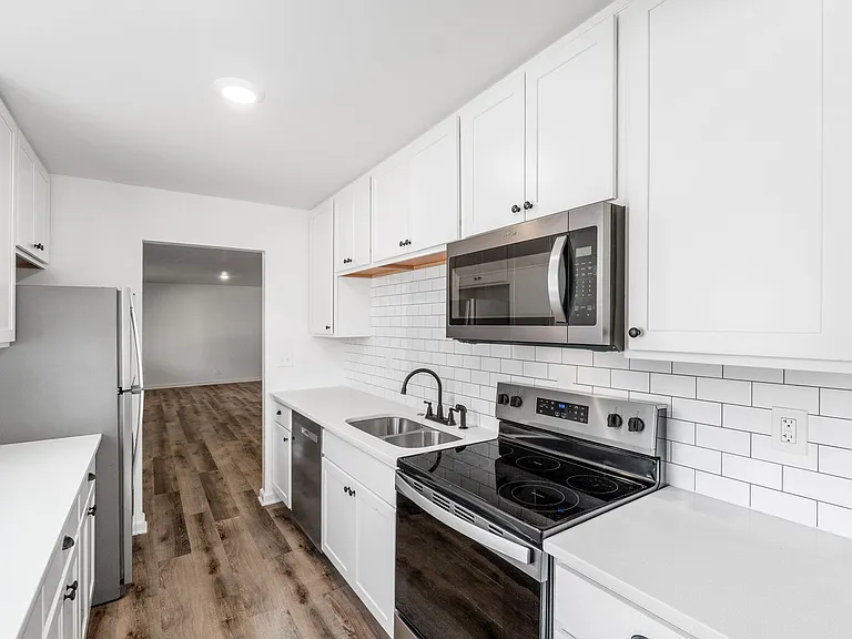 4363 Allen Dr — Photo 14