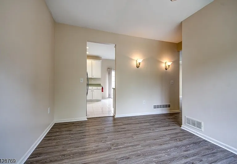 60 Brock Ln — Photo 9