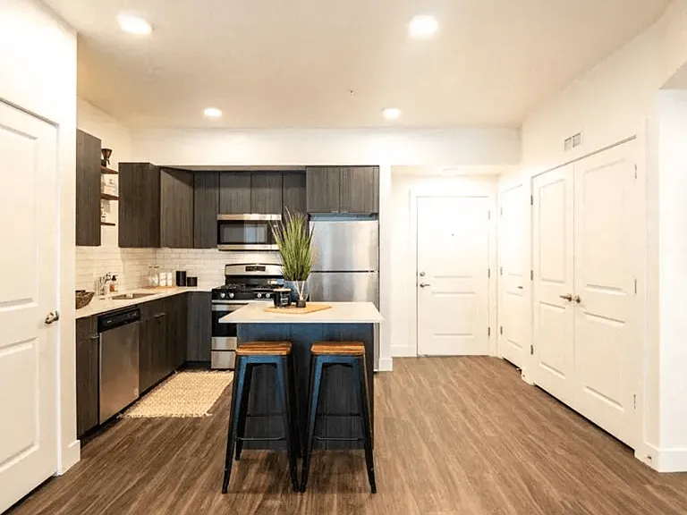 Onyx Apartments — Photo 6