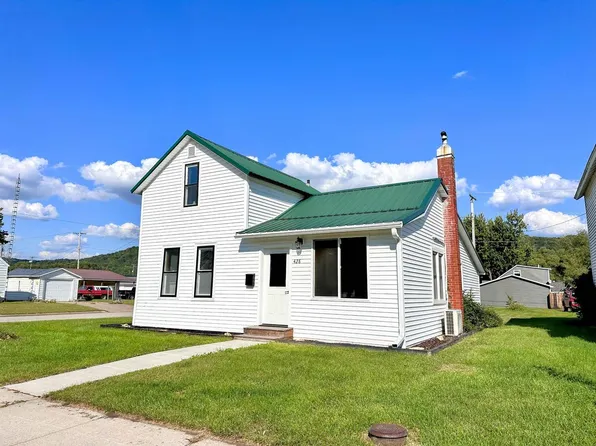 428 North Michigan Street, Prairie Du Chien, WI 53821
