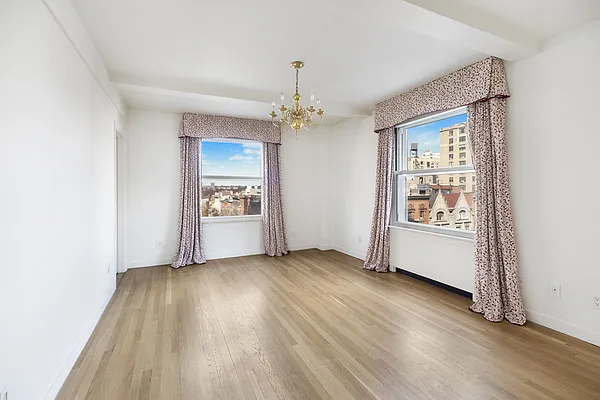 Sold by Compass | media 21